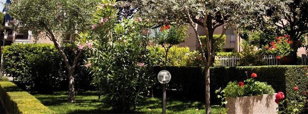 Hotel Vignola Assis Exterior foto